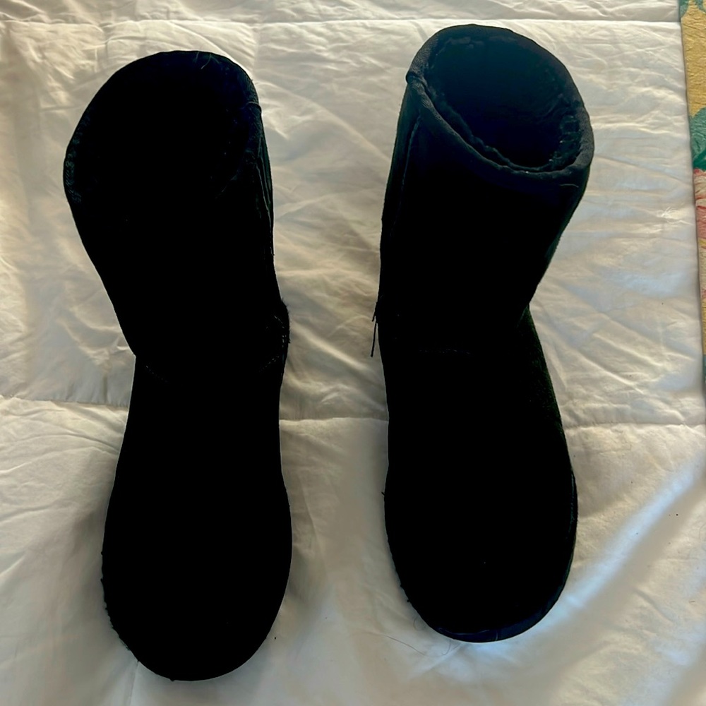 Used Condition Authentic Black Uggs - image 1